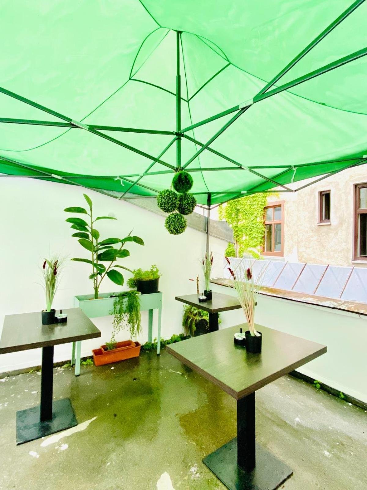 8 Fully Equipped Studio Shared Apt W Terrace Margareten Viena Exterior foto